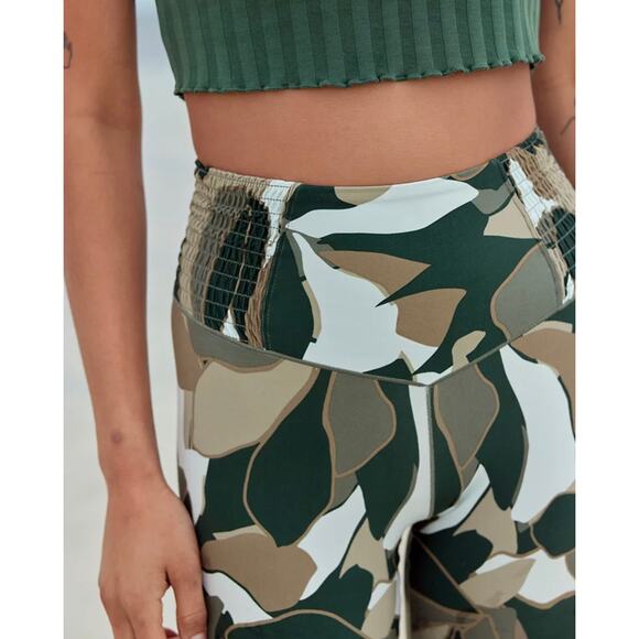 Aerie Green Printed Real Me Smocked Waistband Legging SIze X-Small - Picture 5 of 14